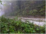 Spodnje Stranice (graves of hundred hostages) - Stolpnik